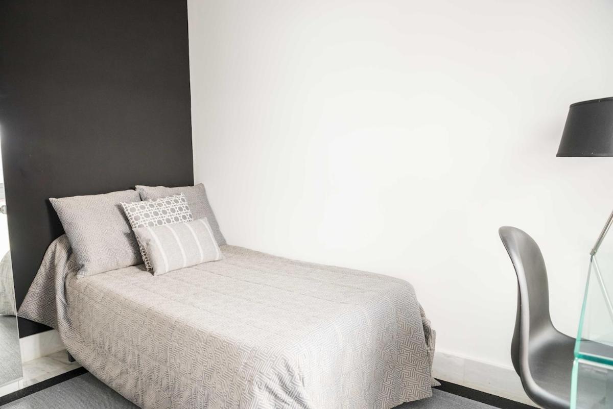 Apartment Embajadores -no Ascensor- *