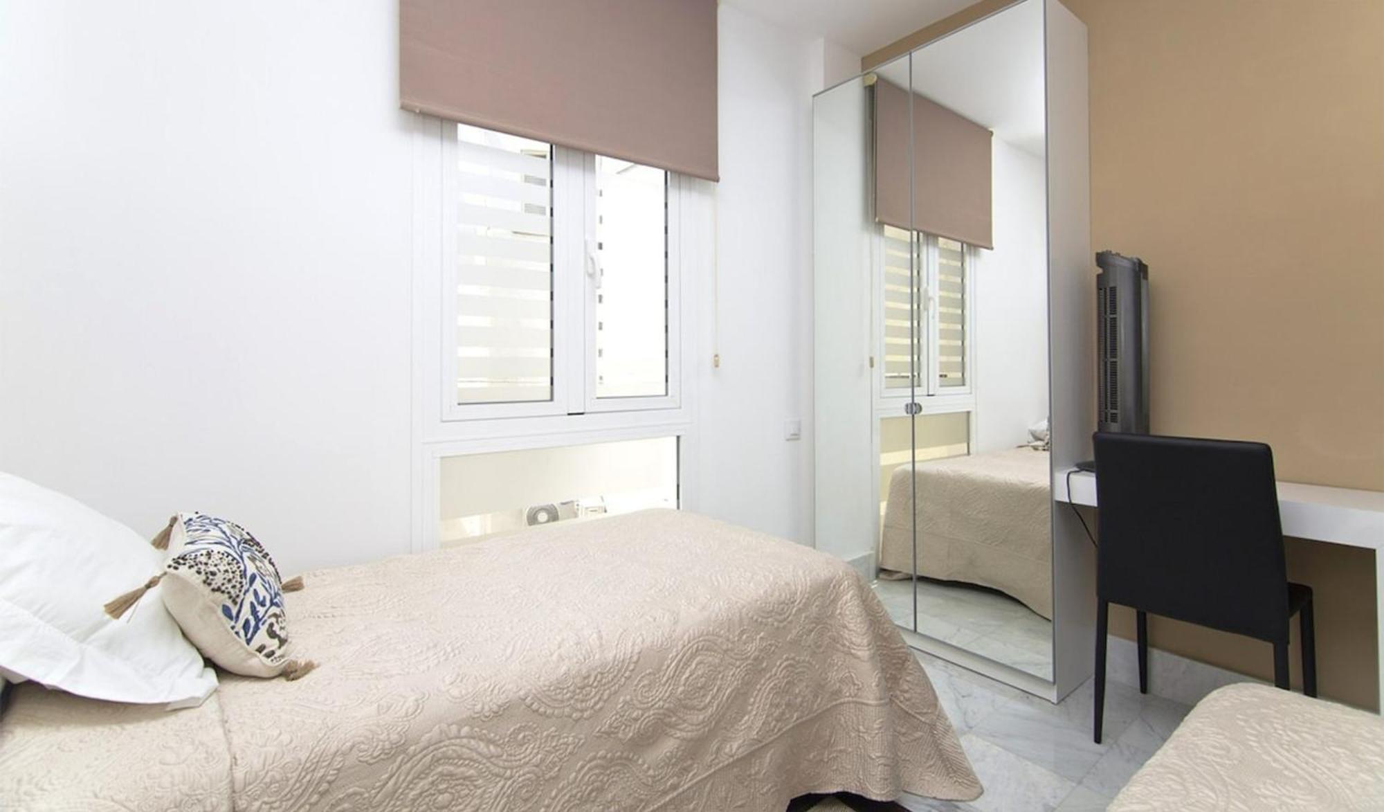 Apartment Embajadores -no Ascensor-